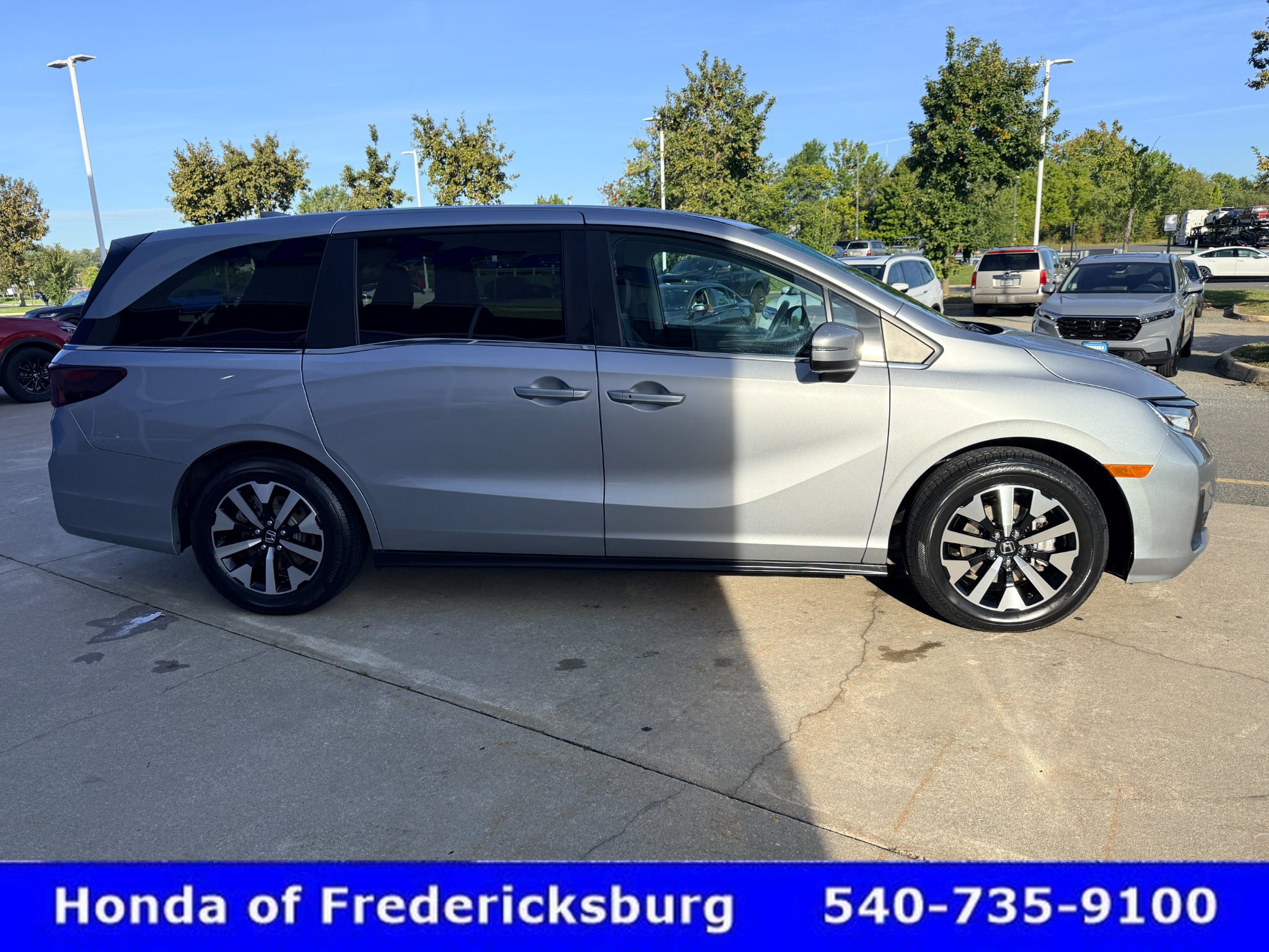 Certified 2025 Honda Odyssey EX-L image 7