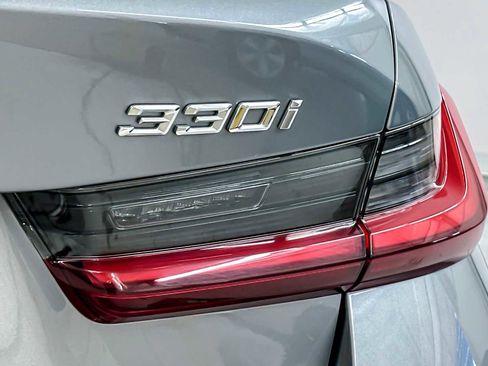 Used 2025 BMW 330i Sedan image 27