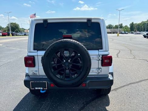 Used 2024 Jeep Wrangler Unlimited Sahara image 28