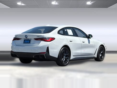 Used 2023 BMW i4 eDrive35 RWD image 9