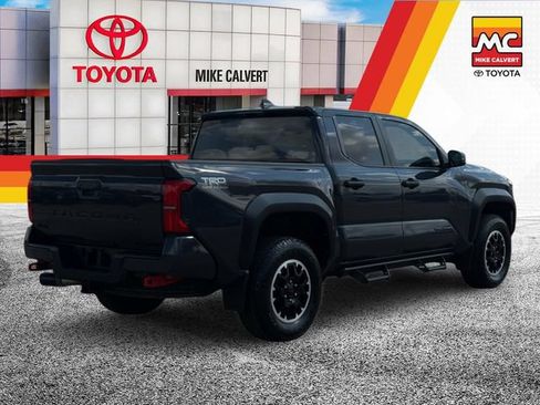 Used 2024 Toyota Tacoma TRD Off-Road AWD/4WD image 5