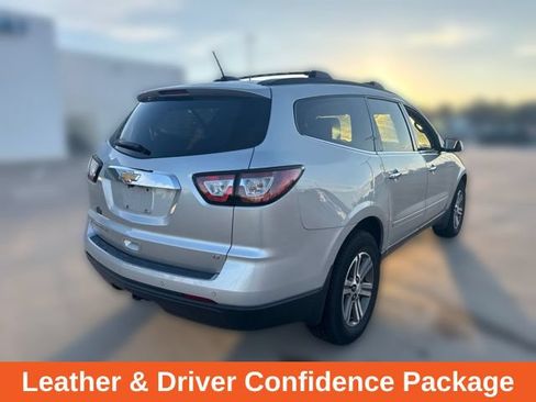Used 2017 Chevrolet Traverse LT AWD/4WD image 7