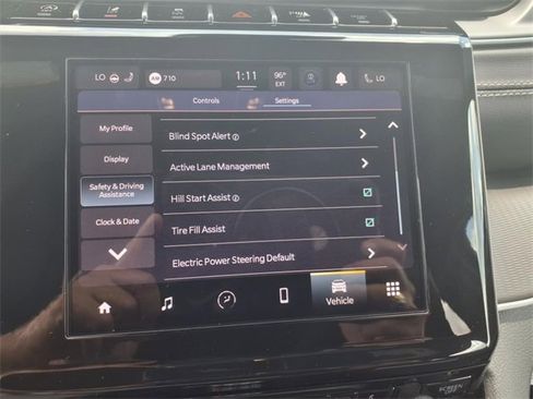 New 2025 Jeep Grand Cherokee Altitude image 12