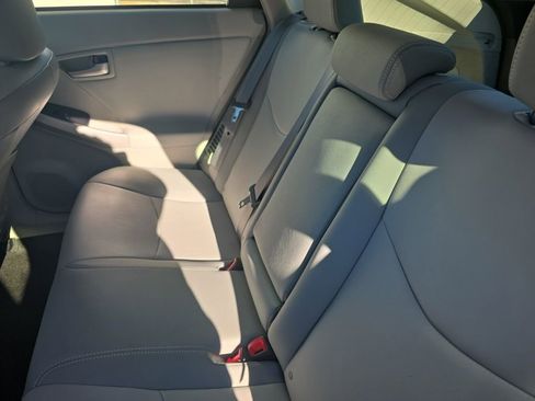 Used 2013 Toyota Prius Four image 18