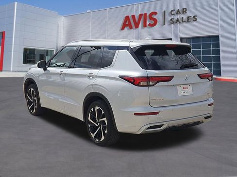 Used 2024 Mitsubishi Outlander SEL image 9