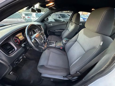 Used 2018 Dodge Charger SXT w/ Blacktop Package image 10