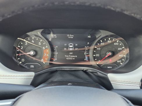 Used 2024 Jeep Compass Limited image 11