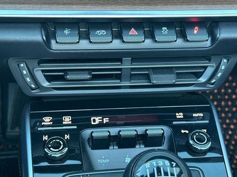 Used 2022 Porsche 911 Carrera S image 25