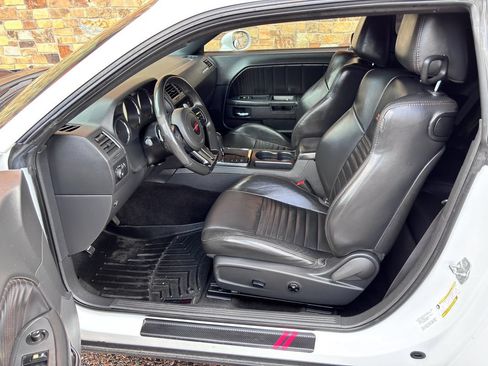 Used 2014 Dodge Challenger R/T RWD image 30
