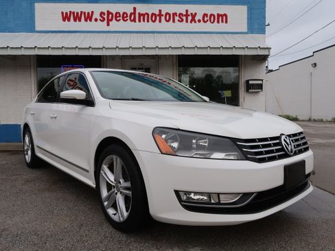 Used 2013 Volkswagen Passat TDI SEL Premium image 6