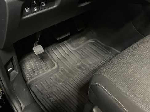 Used 2021 Honda Ridgeline Sport image 17