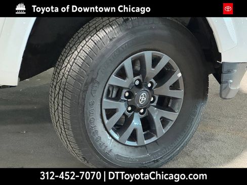 Used 2023 Toyota Tacoma SR5 RWD image 2