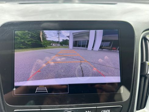 Used 2023 Chevrolet Malibu LT w/ Driver Confidence Package FWD image 16
