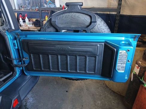 Used 2020 Jeep Wrangler Unlimited Sahara image 48