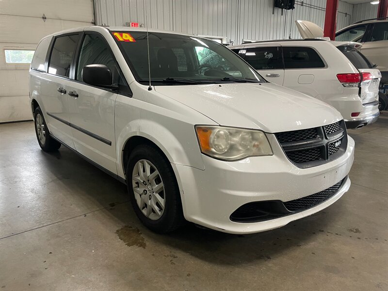 Used 2014 RAM C/V Tradesman FWD image 3