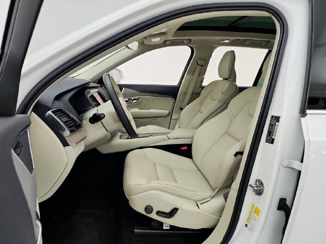 Certified 2025 Volvo XC90 T8 Plus w/ Protection Package Premier AWD/4WD image 22