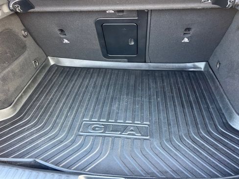 Used 2019 Mercedes-Benz GLA 250 4MATIC image 23