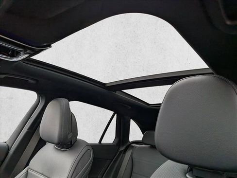 New 2026 Mercedes-Benz GLC 300 4MATIC image 14