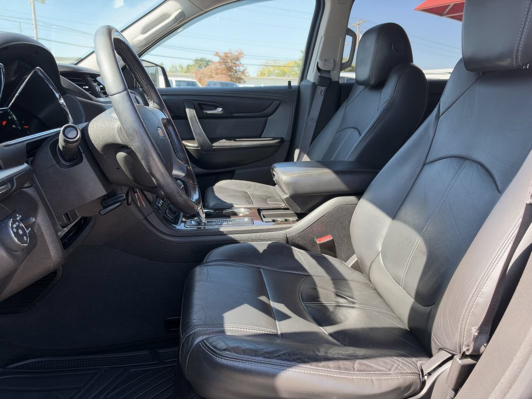 Used 2015 Chevrolet Traverse LT FWD image 12