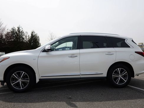 Used 2019 INFINITI QX60 Luxe w/ Essential Package image 6