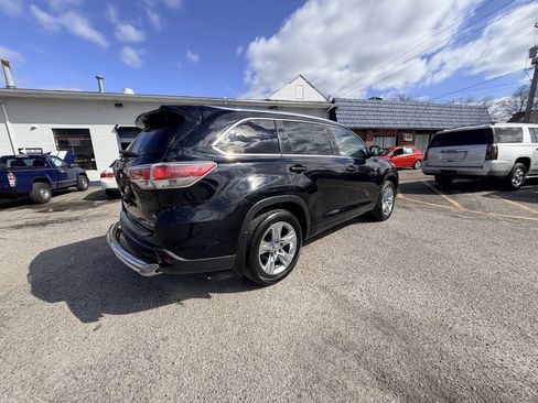 Used 2014 Toyota Highlander Limited image 26