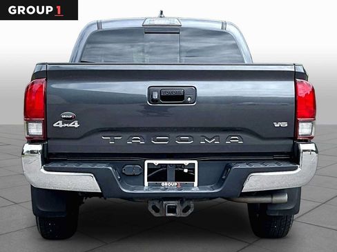 Used 2019 Toyota Tacoma SR5 AWD/4WD image 5