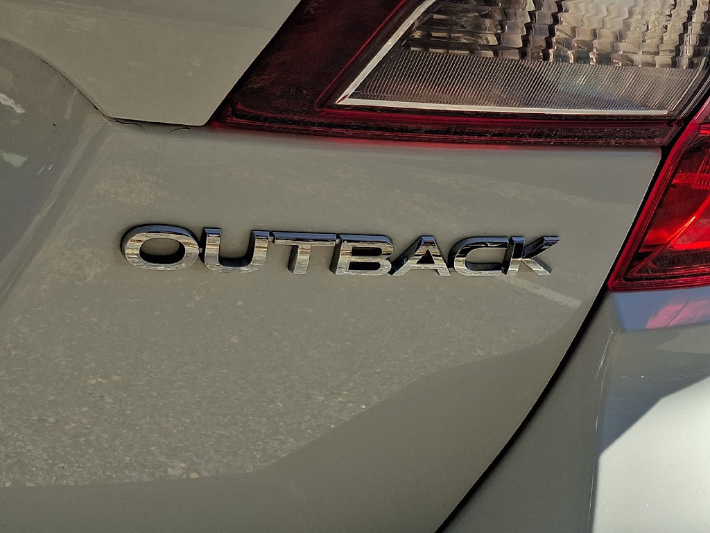 Used 2018 Subaru Outback 2.5i Limited AWD/4WD image 30