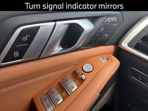 Certified 2025 BMW X7 xDrive40i w/ Premium Package AWD/4WD image 19