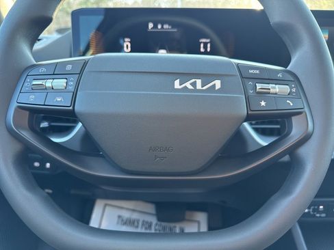 New 2026 Kia K4 LX image 7