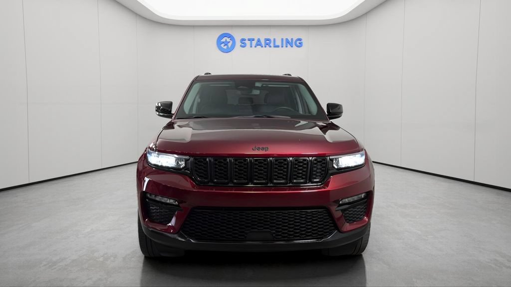Used 2023 Jeep Grand Cherokee Limited w/ Black Appearance Package RWD image 15
