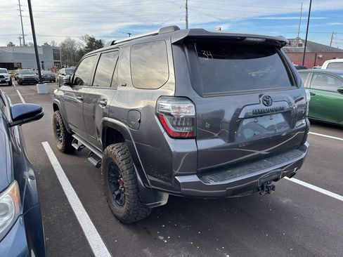 Used 2023 Toyota 4Runner SR5 AWD/4WD image 3