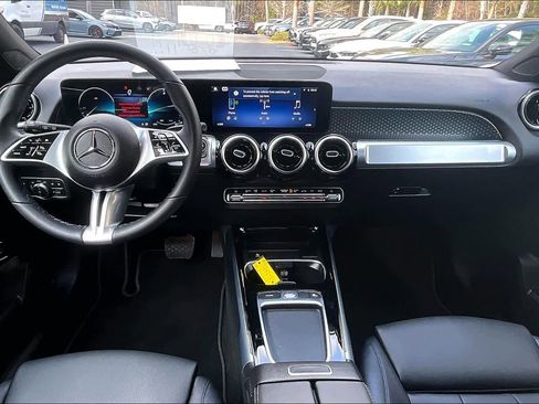 Used 2026 Mercedes-Benz GLB 250 4MATIC image 15