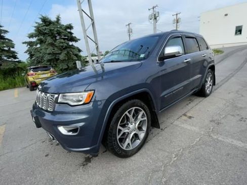 Used 2020 Jeep Grand Cherokee Overland AWD/4WD image 5