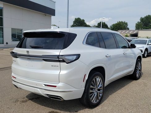 Used 2025 Buick Enclave Avenir w/ Super Cruise Package FWD image 4