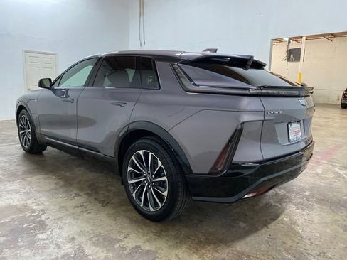 Used 2024 Cadillac Lyriq Sport RWD image 3