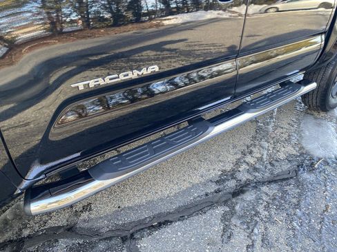 Used 2023 Toyota Tacoma SR5 image 15