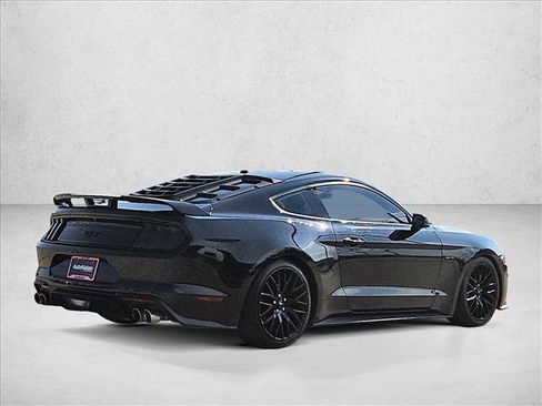 Used 2019 Ford Mustang GT Premium w/ GT Performance Package RWD image 5