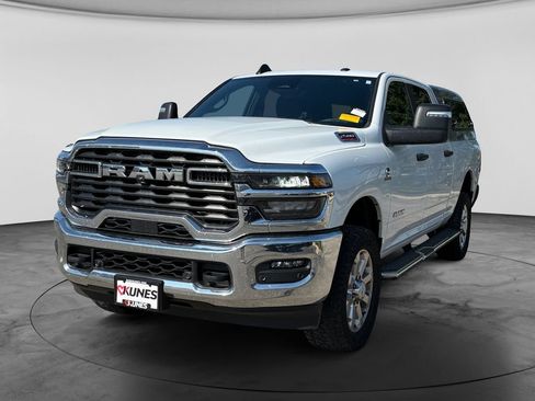Used 2025 RAM 2500 Big Horn AWD/4WD image 4