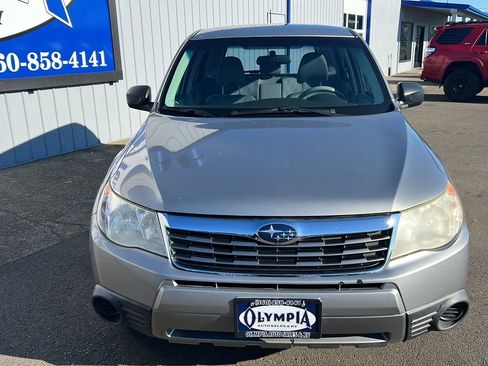 Used 2009 Subaru Forester 2.5X w/ Popular Equipment Group 1A image 2