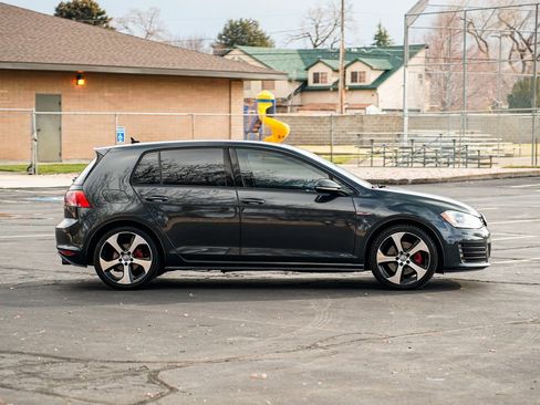 Used 2016 Volkswagen GTI SE image 4