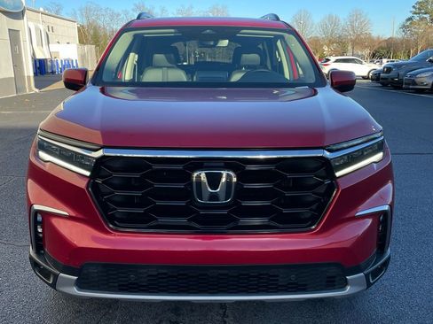Used 2023 Honda Pilot Touring image 9