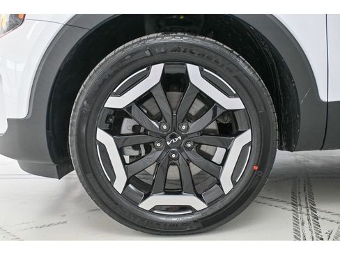 Used 2024 Kia Telluride S image 20