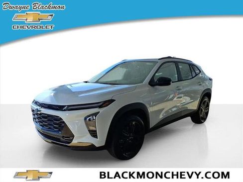 New 2026 Chevrolet Trax ACTIV w/ Sunroof Package image 7