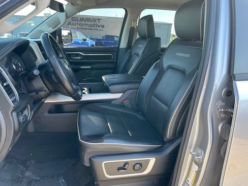 Used 2022 RAM 1500 Laramie AWD/4WD image 7