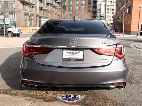 Used 2018 Acura RLX w/ Technology Package image 6