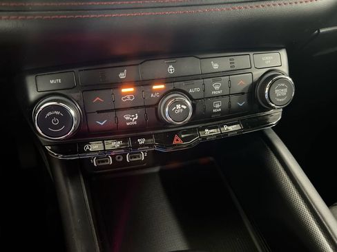 Used 2023 Dodge Durango GT w/ Blacktop Package AWD/4WD image 16