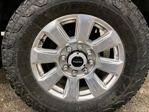 Used 2019 Ford F250 Platinum w/ Platinum Ultimate Package image 8