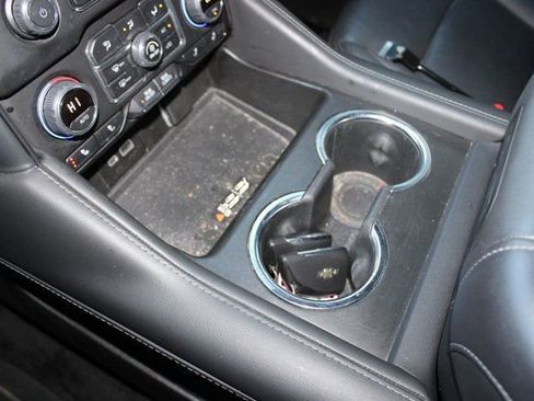 Used 2022 Chevrolet Tahoe Z71 w/ Luxury Package image 30