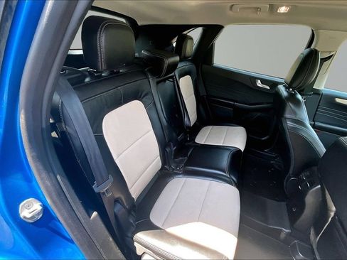 Used 2021 Ford Escape Titanium w/ Titanium Elite Package AWD/4WD image 14