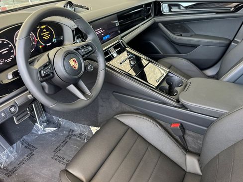 New 2026 Porsche Panamera image 4